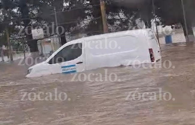 Causan fuertes lluvias diversos estragos en Saltillo
