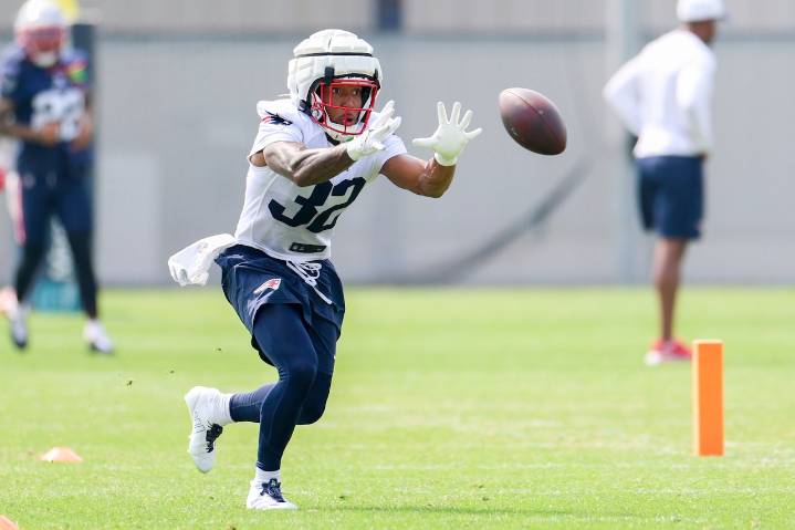 Julian Edelman compares Patriots rookie RB to Super Bowl hero