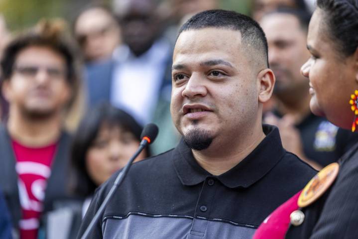 Congresistas y organizaciones tachan de “venganza” y “distracción” arresto de Abrego