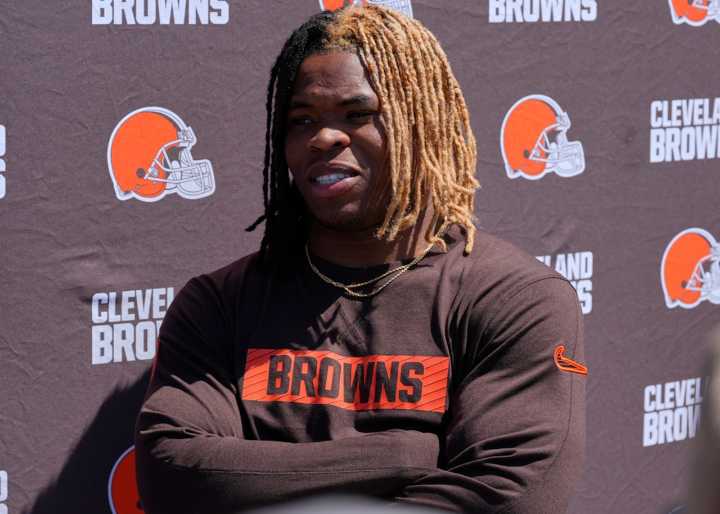 Browns running back waives his right to a speedy trial, leaving his career on hold