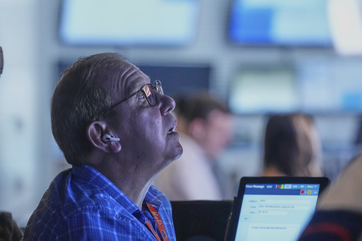 Wall Street falls as Nvidia, Palantir and other AI stars keep sinking