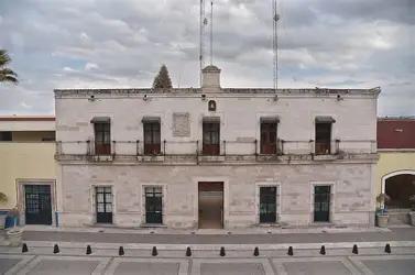 Ofrece Jesús María terrenos para vivienda, pero no cumplen requisitos federales