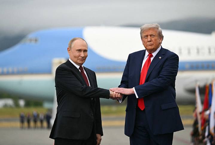 Trump, Putin leave Alaska summit with no deal on ending Ukraine conflict