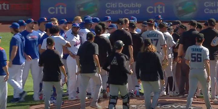 Benches clear after Sandy Alcantara hits Mark Vientos