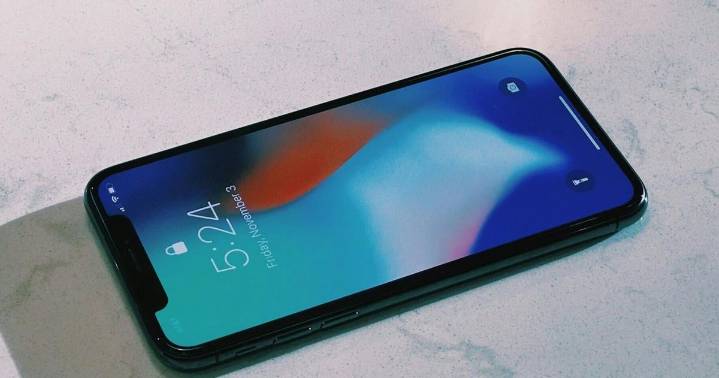 No more buzzing and beeping in class; schools prepare for law against phones