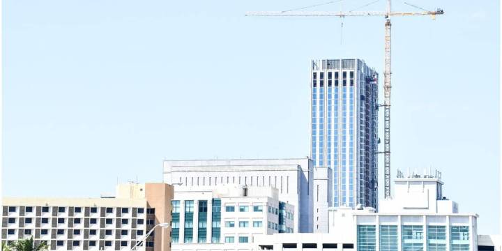 Aunque el ritmo se desacelera Miami se consolida como epicentro de la construcción de apartamentos en Florida en 2025