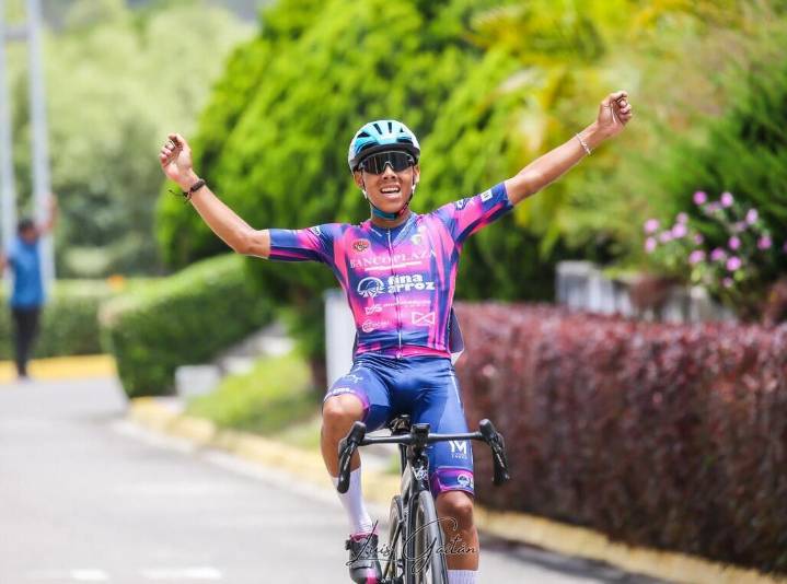 Ronald Pérez ganó la etapa reina en la Vuelta de la Juventud