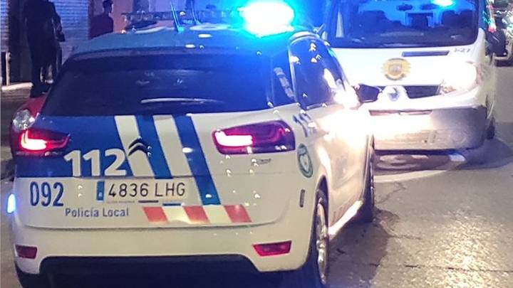 Entra en un bar de Burgos y amenaza a los clientes con una navaja y una carabina