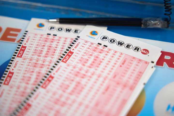 Powerball jackpot hits $1B for Labor Day weekend drawing