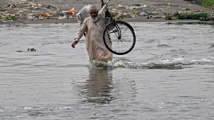 Torrential monsoon rains in Pakistan kill over 20, including 10 in Karachi