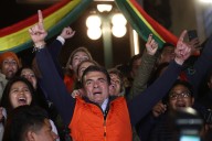 Bolivia entierra dos décadas bajo la sombra de Evo Morales ; dos conservadores disputarán la presidencia