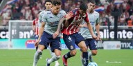 Chivas no puede ante Cruz Azul y suma otra derrota en casa