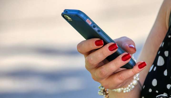 La nueva bandera de WhatsApp, útil y fácil de activar