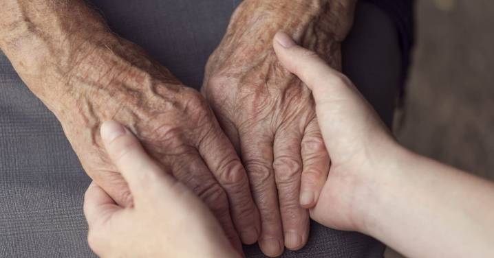 Despojo y negligencia: la dura realidad de los adultos mayores que puede terminar en juicio