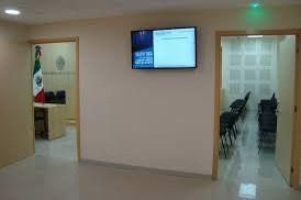 Posponen sentencia a ex secretario de educación, fue hospitalizado