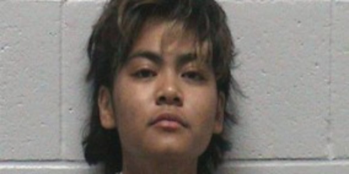 21-year-old sought for possession of a stolen vehicle