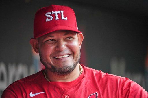 Former All-Star catcher Yadier Molina returns to Cardinals' dugout as temporary coach