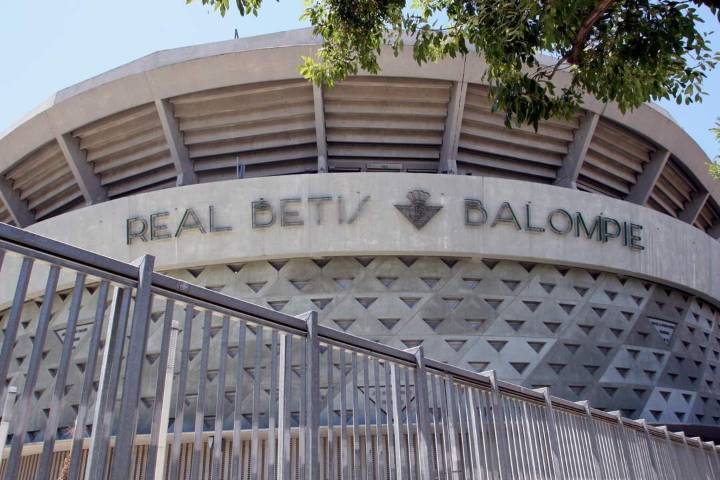 El Betis debería pagar al menos 1.043 euros diarios al Ayuntamiento por el espacio que ocupa en Heliópolis