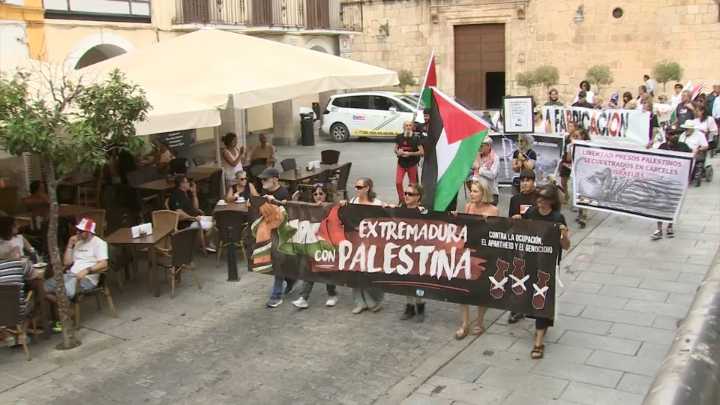 Cerca de 200 personas marchan en Mérida en apoyo a Palestina y a la flotilla internacional rumbo a Gaza More