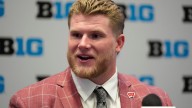 What Wisconsin center Jake Renfro enjoys about Jeff…