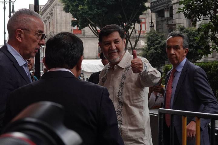 Morena se solidariza con Noroña