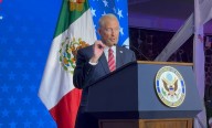 Destaca embajador Ronald Johnson 10 logros a 90 días de su llegada