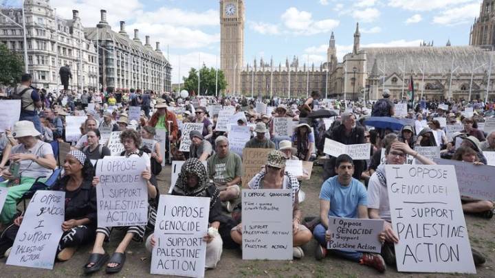 Yvette Cooper defends arrest of more than 500 people after Palestine Action protests
