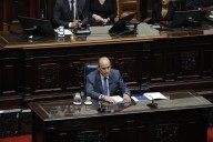 Francos eludió preguntas y fue blanco de chicanas en Diputados: «Karina muerde más que Conan»