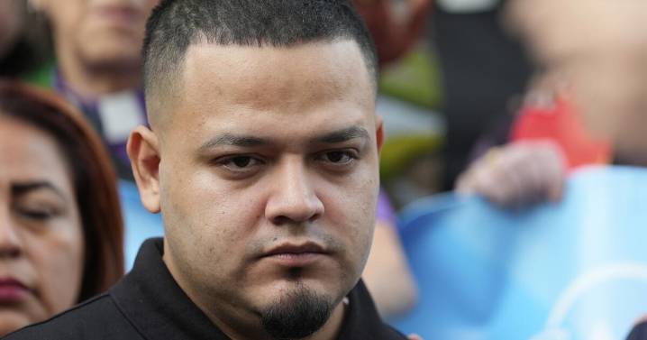 Kilmar Ábrego García solicita asilo en EEUU, con la esperanza de evitar su deportación a Uganda