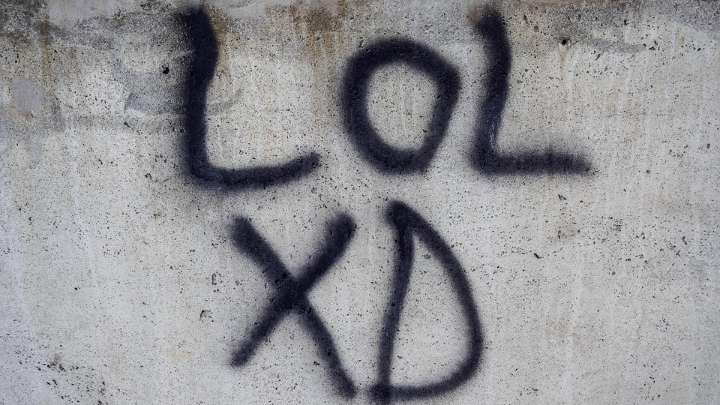 Algoritmos que moldean el lenguaje: qué es el "algospeak" y cómo cambia la forma de expresarse