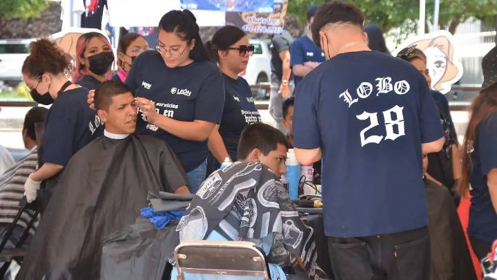Talento, barberos y uñas: IMJU León impulsa el autoempleo juvenil con “Hecho en Lobo”