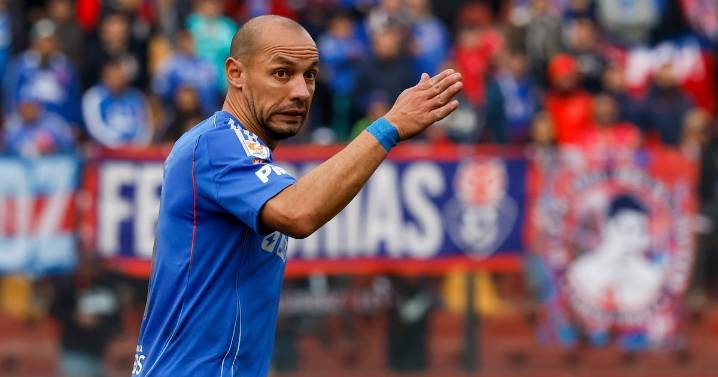 ¿Fue una burla? El gesto de Marcelo Díaz en la U que provocó la ira de Javier Correa en Colo Colo previo al Superclásico