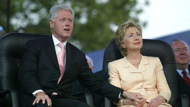 Citan a declarar a Bill y Hillary Clinton en el Congreso de EU por el caso Epstein