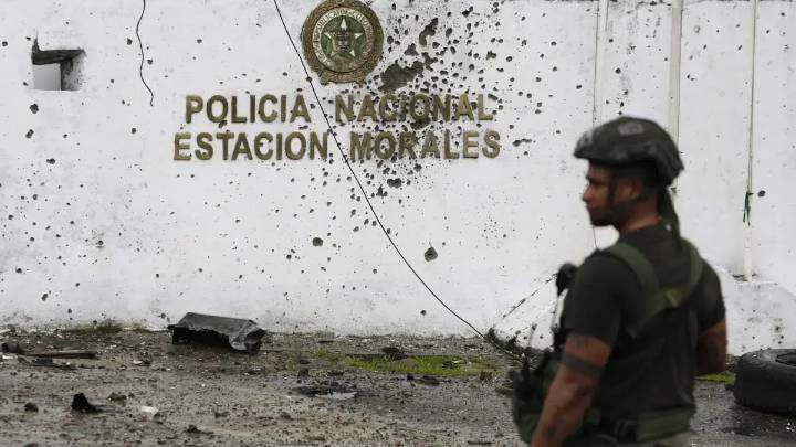 Escalada violenta sin freno: más de 130 militares y policías han sido asesinados este año en Colombia. Así está el panorama