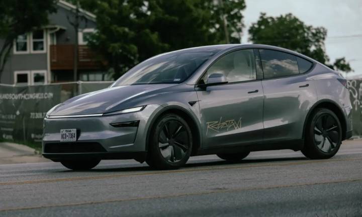 Tesla Robotaxi geofence expansion enters Plaid Mode and includes a surprise