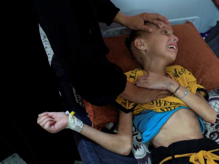 Tens of thousands of Palestinian children starving in Gaza tent camps