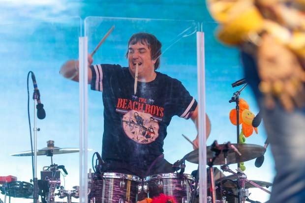 How did Beach Boys pay tribute to Brian Wilson during Bay Area concert?