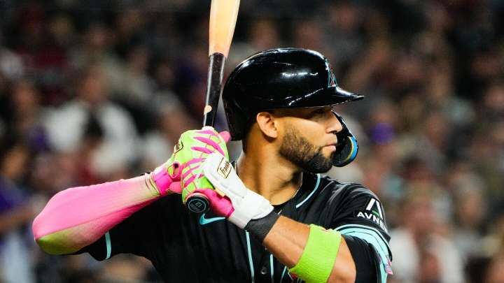 Gurriel doubles in 9th to drive in winning run, Diamondbacks hand Rockies 6th straight loss