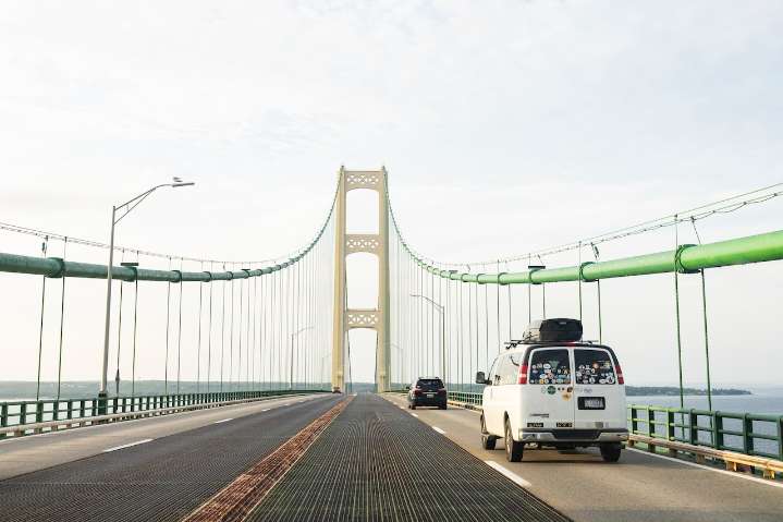 U.P. man leads police on 110 mph chase after skipping $4 Mackinac Bridge toll