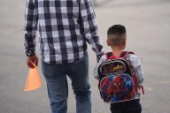 Con miedo por redadas migratorias inicia ciclo escolar en Los Ángeles