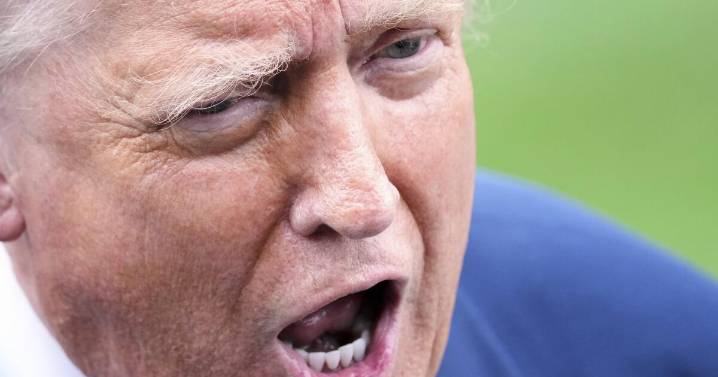Trump destituye a funcionaria encargada de datos de empleo de EEUU tras informe desalentador