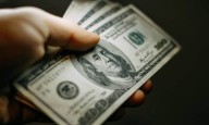 Precio del dólar del 26 de agosto pasa barrera de 143 bolívares