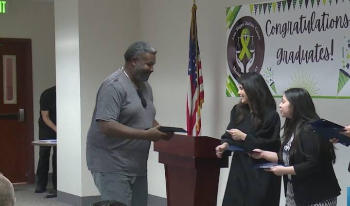 Las Vegas mental health court marks second graduation