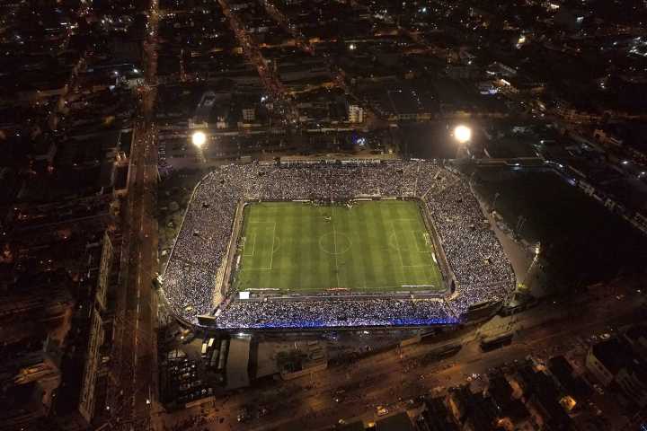 Indecopi multa a Alianza Lima con S/ 2.4 millones por cortar luz en clásico del 2023