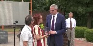 RAW VIDEO: Ill. treasurer presents WWII medals to veteran's family