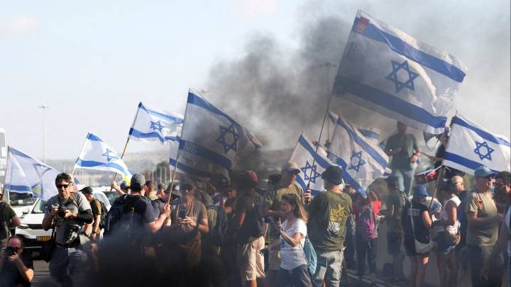 Israelis Stage Nationwide Protests to Demand End to Gaza War and Release of Hostages