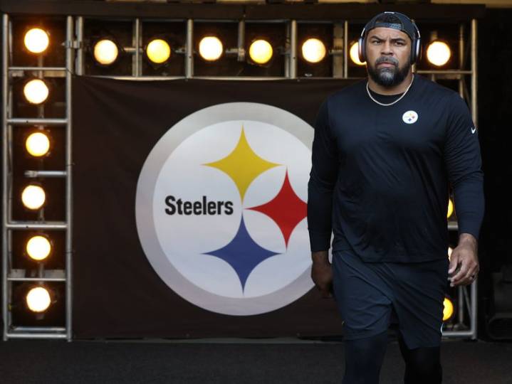 Steelers All-Pro DT Cameron Heyward practices with team