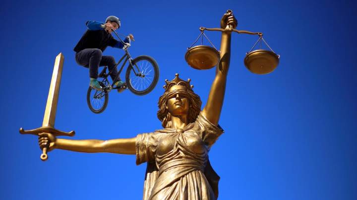 Illinois Dumbest Law Targets Bicycle Daredevils