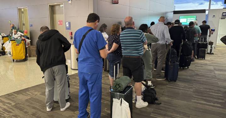 United Airlines resuelve problema técnico que afectó a más de 1.000 vuelos, pero persisten retrasos
