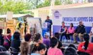 Entregan apoyos a vecinos de la colonia El Porvenir afectados por lluvias